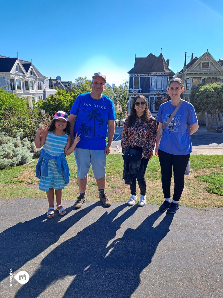 Group photo The Painted Ladies and Victorian Homes of Alamo Square Tour on Aug 16, 2023 with John