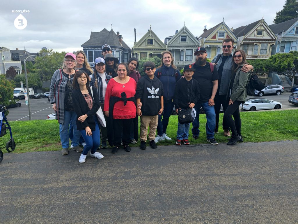 Group photo The Painted Ladies and Victorian Homes of Alamo Square Tour on Sep 30, 2023 with John